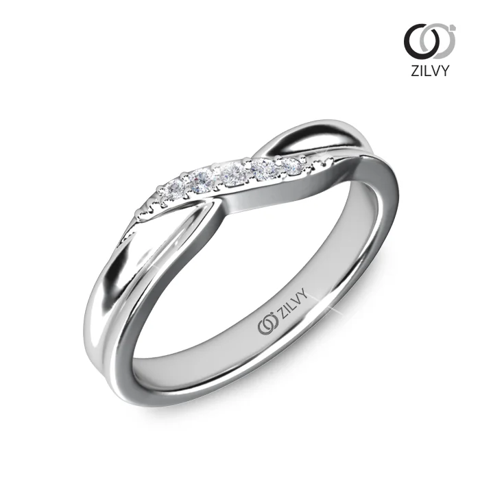 Women's Diamond Ring GR1080 - perspective view