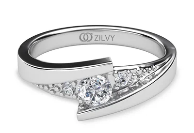 แหวนเพชรผู้หญิง รุ่น GR280 - มุมบน