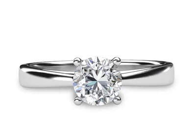 แหวนเพชรผู้หญิง รุ่น GR352 - มุมบน