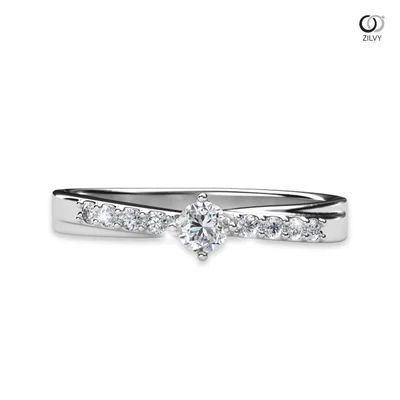 แหวนเพชรผู้หญิง รุ่น GR474 - มุมบน