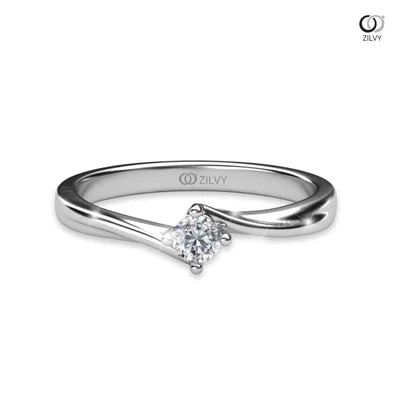 แหวนเพชรผู้หญิง รุ่น GR621 - มุมบน