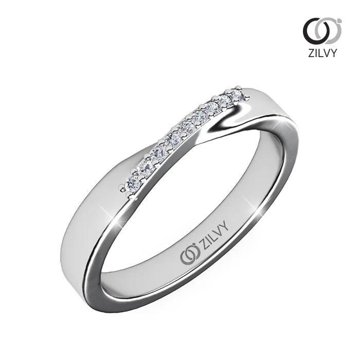 Women's Diamond Ring GR672 - perspective view