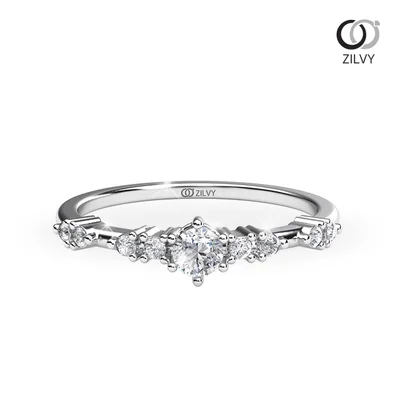 แหวนเพชรผู้หญิง รุ่น GR886 - มุมบน