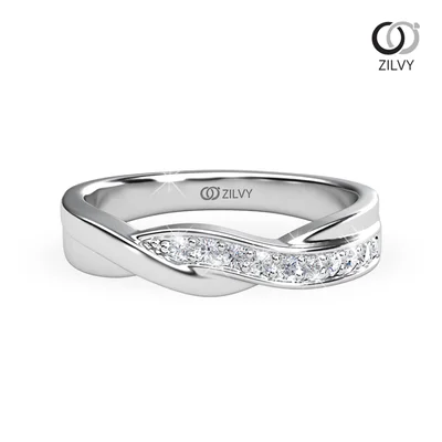 แหวนเพชรผู้หญิง รุ่น GR917 - มุมบน