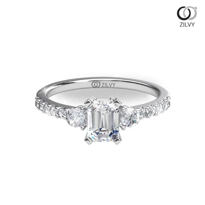 Women's Diamond Ring GR938 - top view