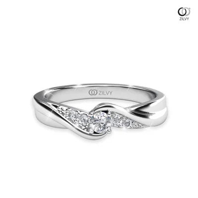 แหวนเพชรผู้หญิง รุ่น GR985 - มุมบน